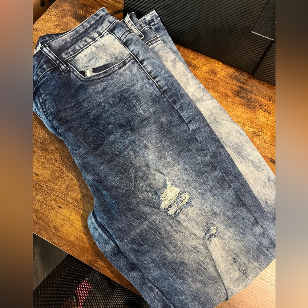 NWOT Crazy Train boutique ripped jeans